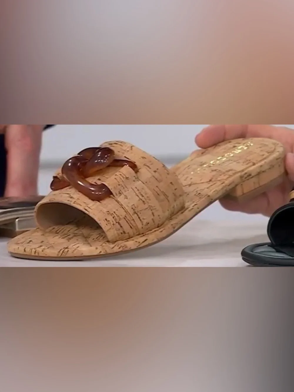 AEROSOLES size cork